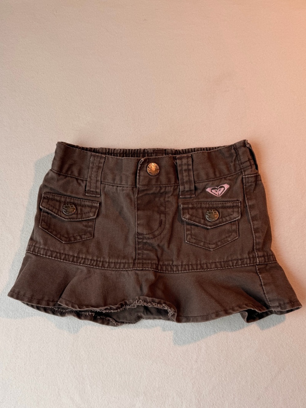 Vintage Y2K Roxy Girls Faded Brown Ruffle-Hem Skirt with Pocket Detail